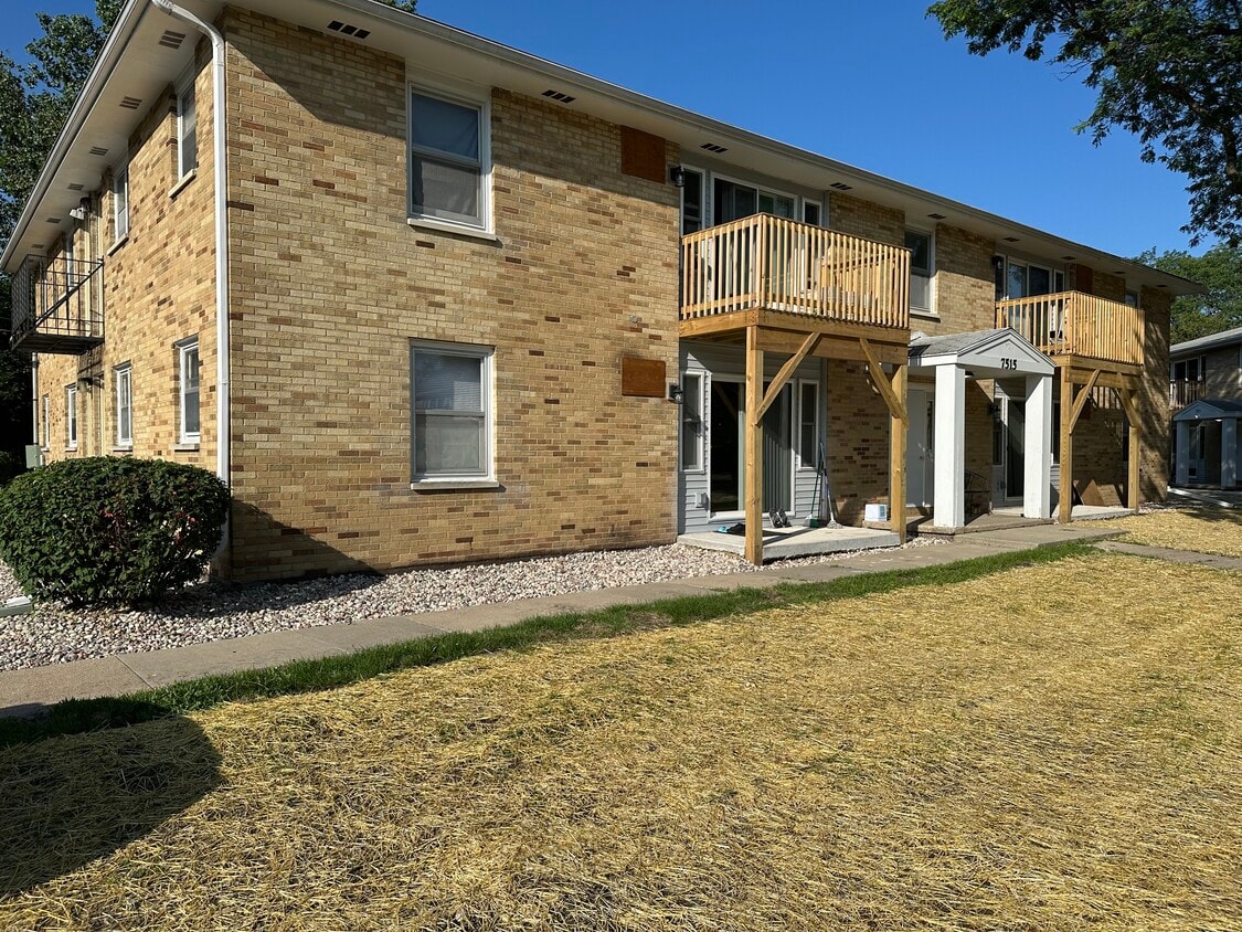 The Court Apartments Apartments in Middleton, WI