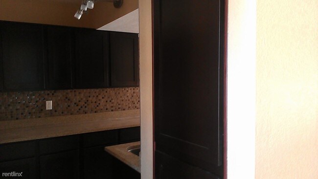 Building Photo - 2 br, 1 bath Condo - Ciento Condominiums 113E