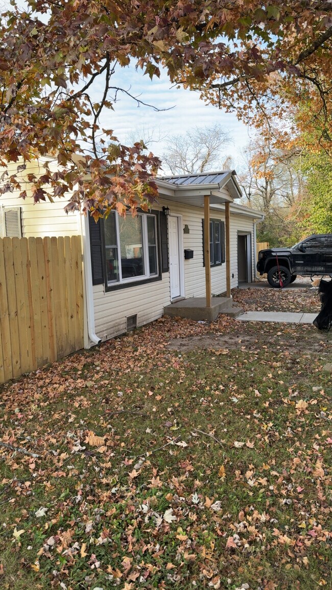 Foto del edificio - 505 N Chapman Ave