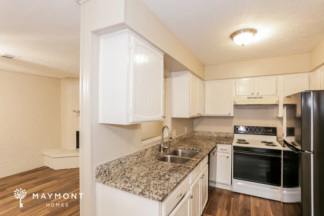 Building Photo - 40 E Mountain Creek Dr