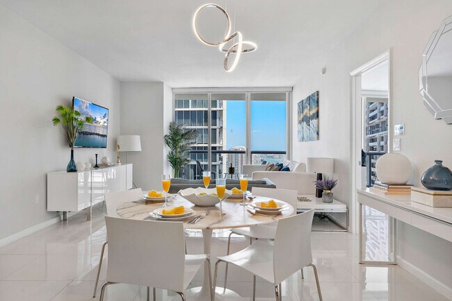 Building Photo - 485 Brickell Ave
