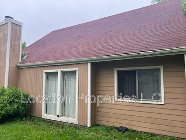 Building Photo - 224 Deerfield Lane