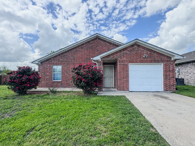 Foto del edificio - 1712 Manor Garden Curve