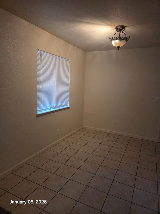 Building Photo - 1133 Le Brun Ln