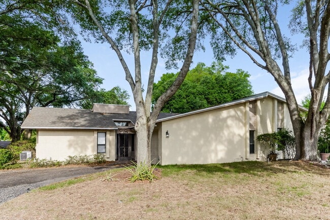 Building Photo - 1024 Old Magnolia Cove
