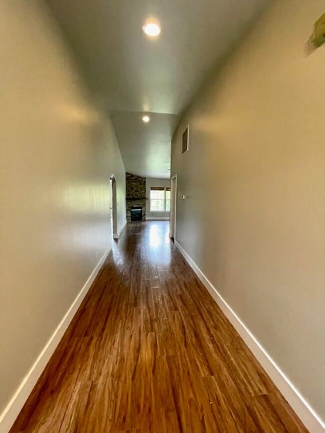 Foto del edificio - Gorgeous single level home in SE Bend with large fenced in backyard!