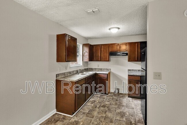 Building Photo - 2051 Yulee St