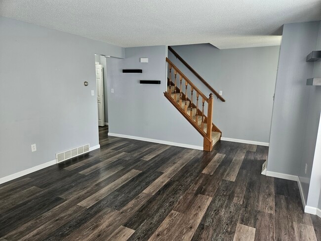 Building Photo - 4267 Sowles Rd