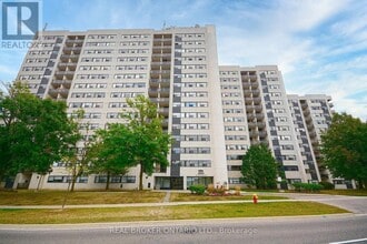 Building Photo - 2900 Battleford Rd
