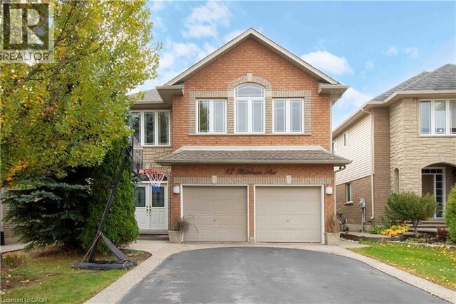 Building Photo - 42 Holkham Ave