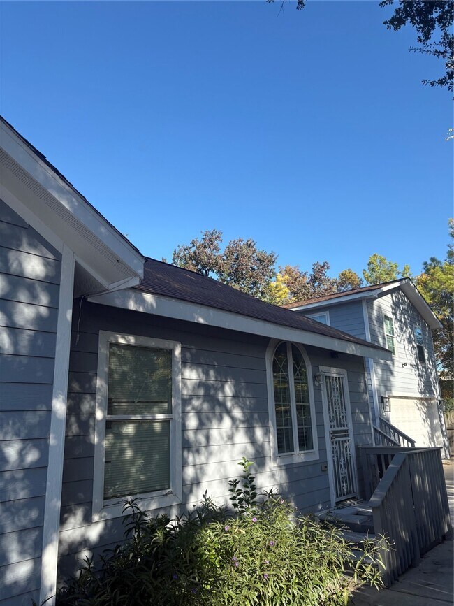 Foto del edificio - 3021 Gray St