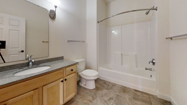 Foto del interior - Delafield Woods Apartments