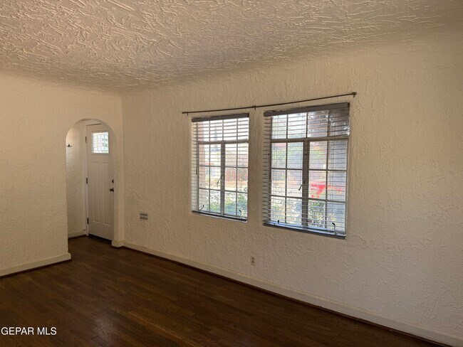 Foto del edificio - 1222 Mesita Dr