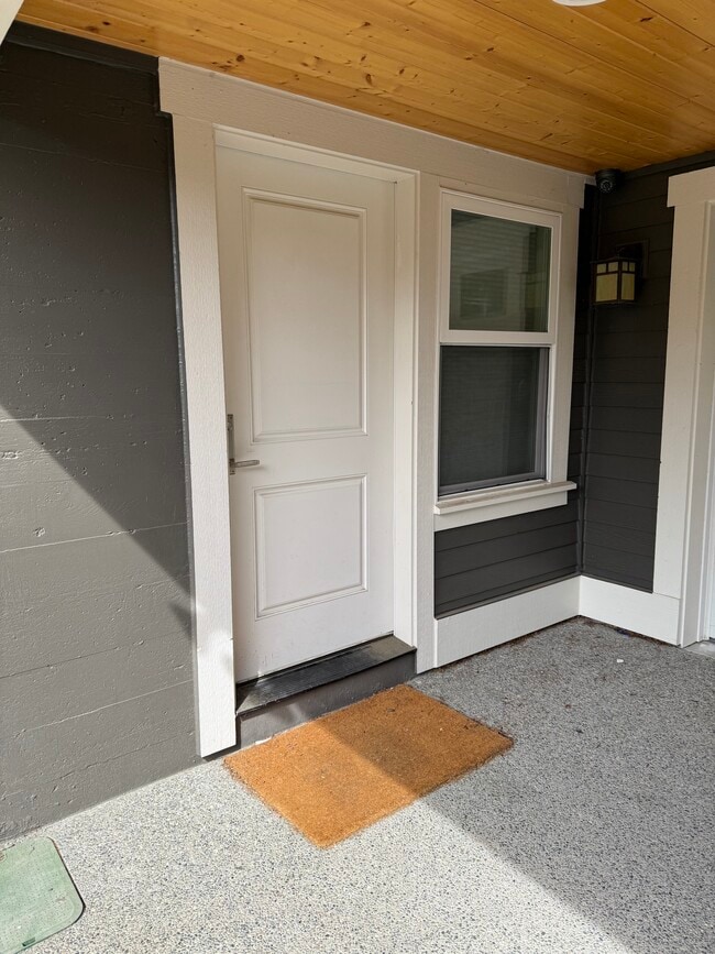 Entry from driveway - 2332 NE 120th St