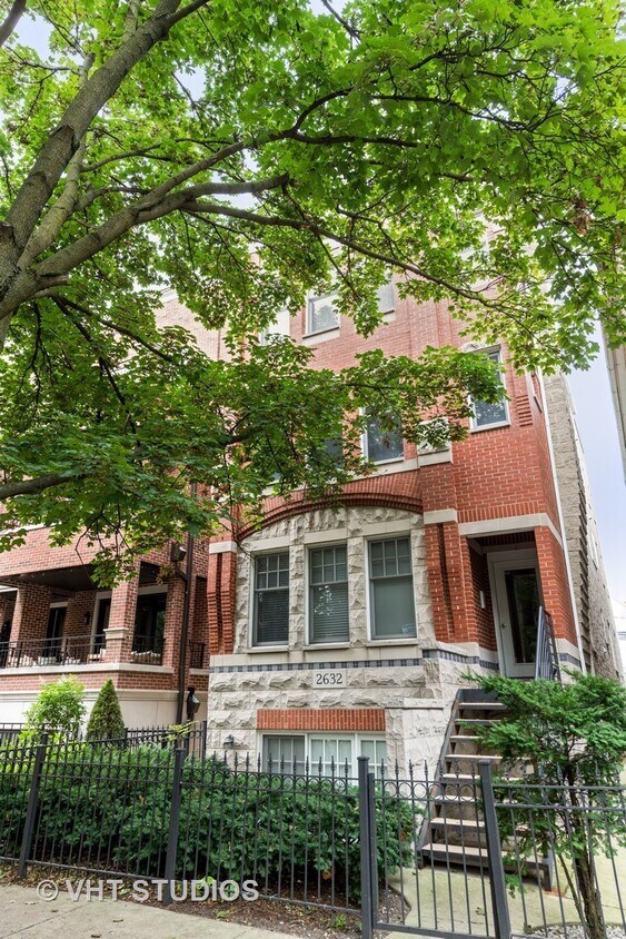 Primary Photo - 2632 N Wayne Ave