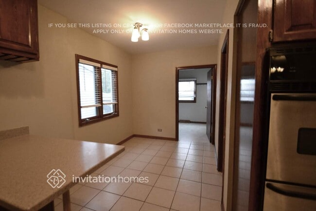 Building Photo - 6045 W School St