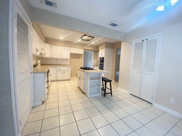 Building Photo - 713 Mesquite Dr