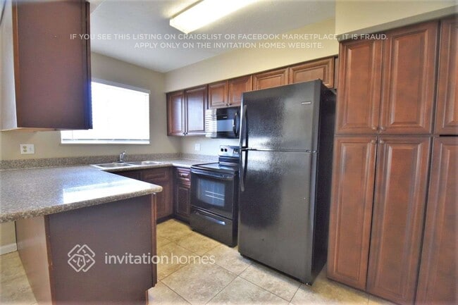 Building Photo - 4753 N 70th Ave