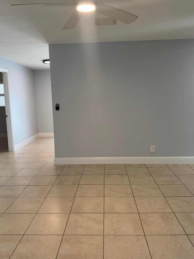 Building Photo - 3465 48th Ln S