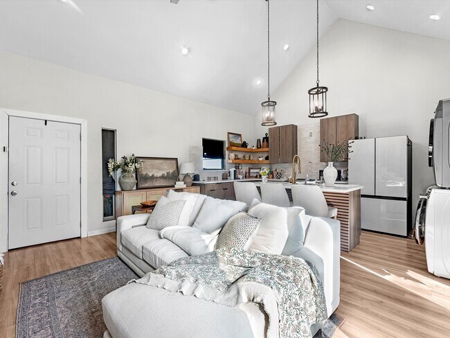 Building Photo - 3209 Pennsylvania St