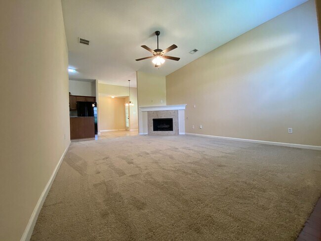Foto del edificio - Gated Community - 3 Bedroom 2 Bathroom Cordova Rental Home
