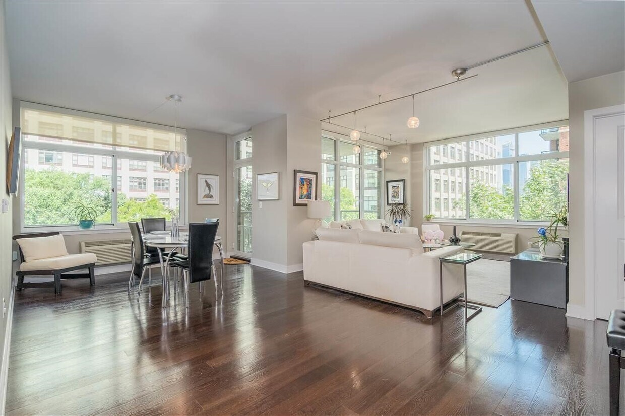 Foto principal - 1450 Washington St
