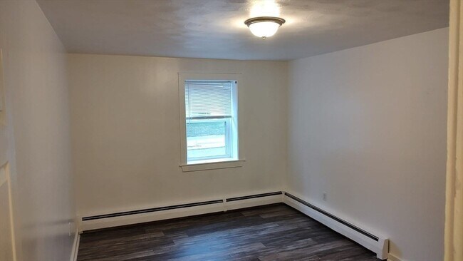 Building Photo - 143 Groveland St