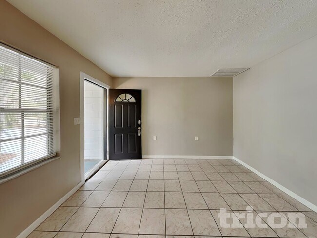 Foto del edificio - 2932 E 148th Ave