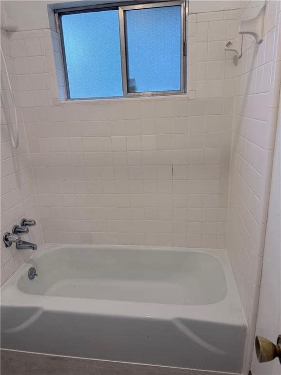 Foto del edificio - 3237 Abbeywood Dr