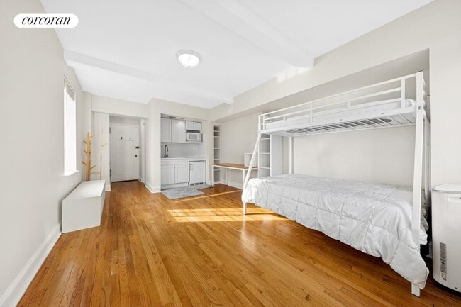 Building Photo - 45 Tudor City Pl