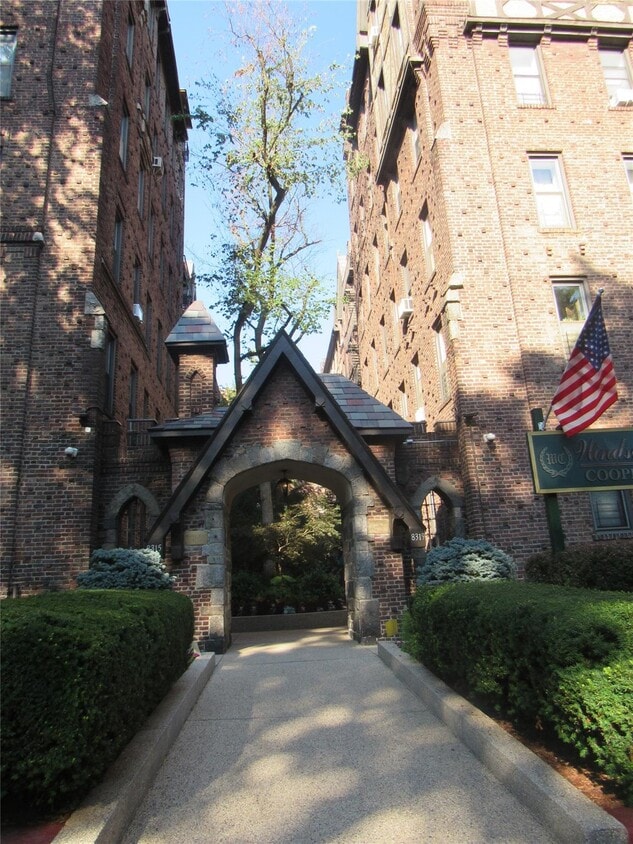 Primary Photo - 8315 116th St