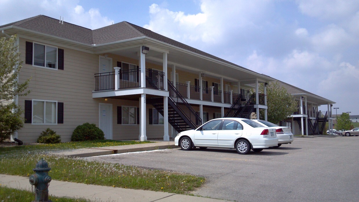 6620 Preston Terrace Ct SW, Cedar Rapids, IA 52404 Apartments in