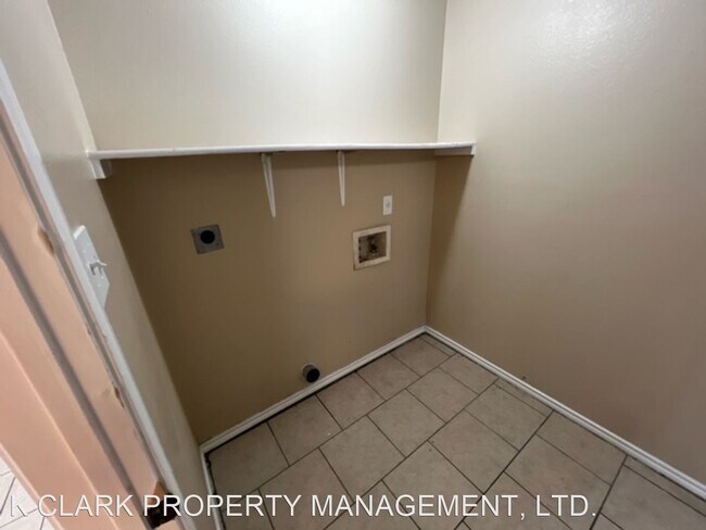 Foto del edificio - 4 br, 2.5 bath House - 7714 RED RIVER BAY