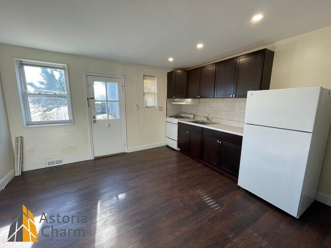 Building Photo - NEW 2BED/1BATH in WEST BALTIMORE!