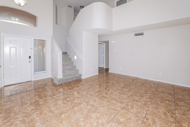 Building Photo - 4124 E Anderson Dr