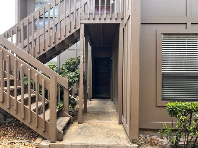 Foto del edificio - Stylish 2 Bed, 2 Bath Condo with Modern Am...