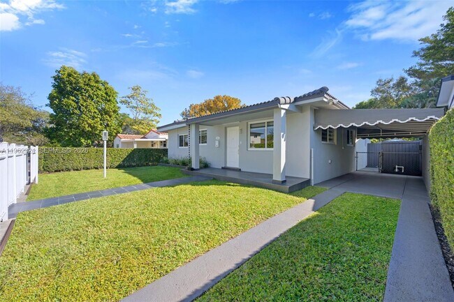 Foto del edificio - 1811 SW 18th Ave