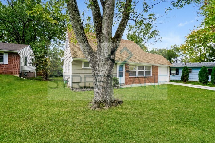Building Photo - REDUCED!- Now offering $500 off first full...