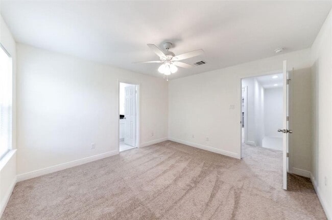 Building Photo - 5007 Mallow St