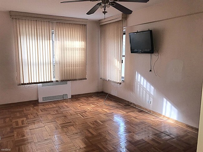 Foto del edificio - 6336 98th Pl