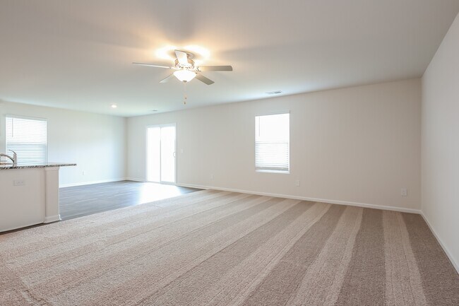 Foto del edificio - 2131 Southlea Dr