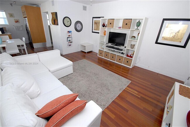 Foto del edificio - 1340 Drexel Ave