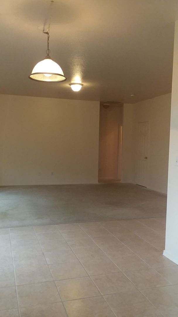 Foto del edificio - Beautiful Bethel-Danebo Home