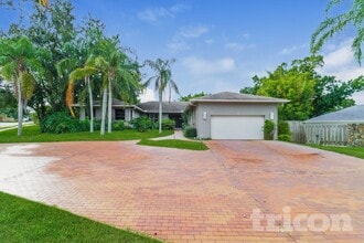 Building Photo - 35 Baywood Ct