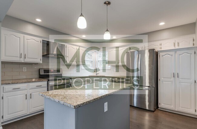 Foto del edificio - 7837 W 112th St