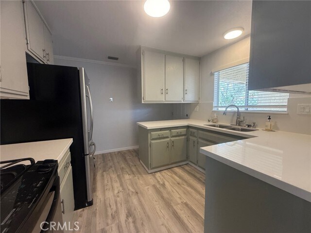 Foto del edificio - 34465 J St