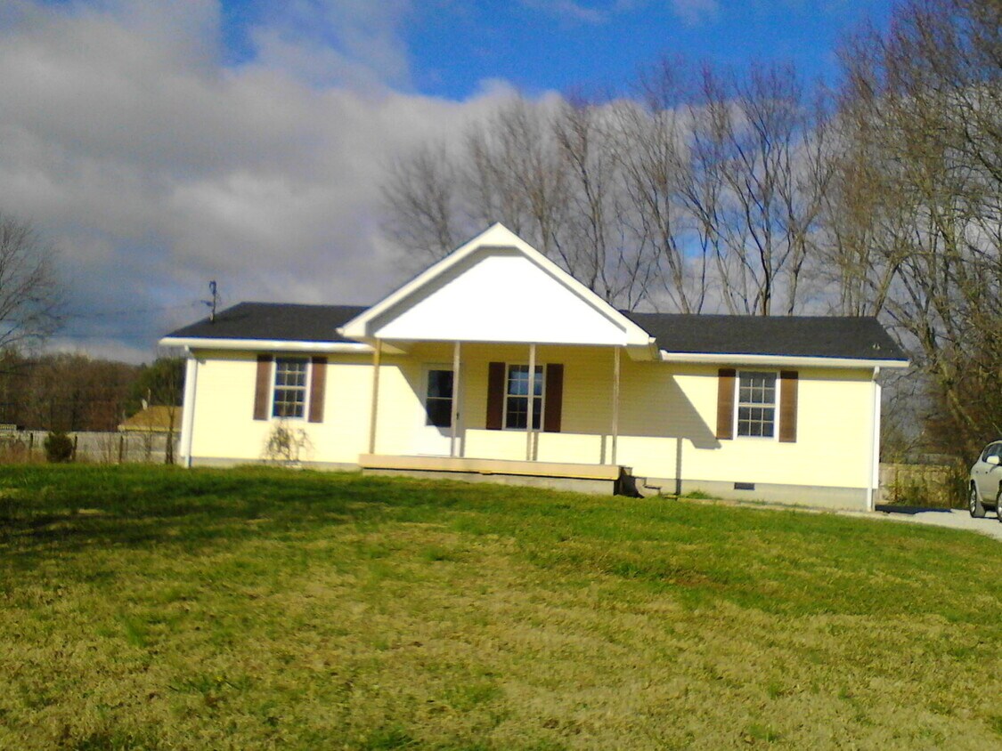 Primary Photo - 324 Peggy Dr
