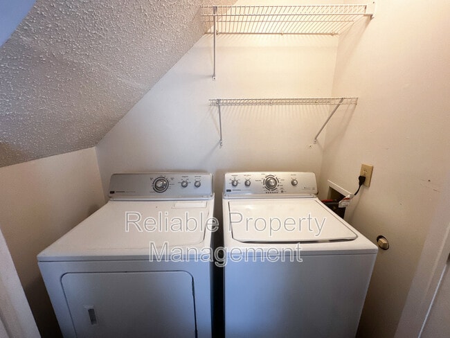 Building Photo - 1408 Mapleside Ct