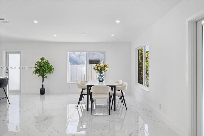 Foto del edificio - 253 SW 4th St