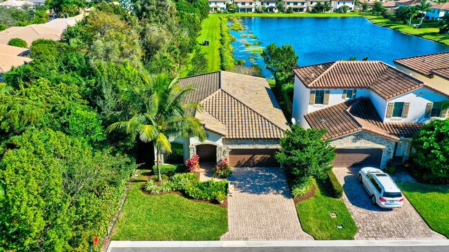 Foto del edificio - 4504 Gulf Sounds Ln